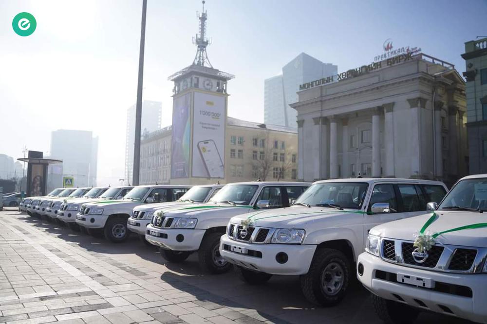 ЯПОН УЛСЫН ЗАСГИЙН ГАЗРЫН БУЦАЛТГҮЙ ТУСЛАМЖААР 21 АЙМГИЙН САВ ГАЗРЫН ЗАХИРГААДАД НИССАН ПАТРОЛ (Y-61) МАРКИЙН АВТО МАШИН БЭЛЭГЛЭЛЭЭ