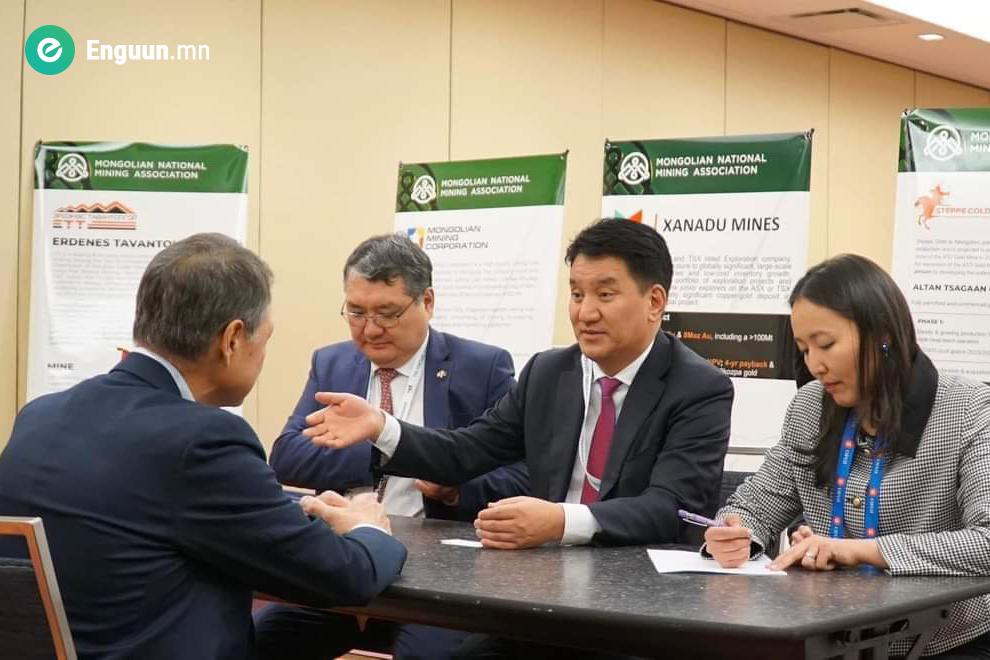 ХӨРӨНГӨ ОРУУЛАЛТЫН ТААТАЙ ОРЧНЫГ БҮРДҮҮЛЭХ БОДЛОГЫН ШИНЭЧЛЭЛИЙГ ХЭРЭГЖҮҮЛЖ БУЙГ ОНЦЛОВ