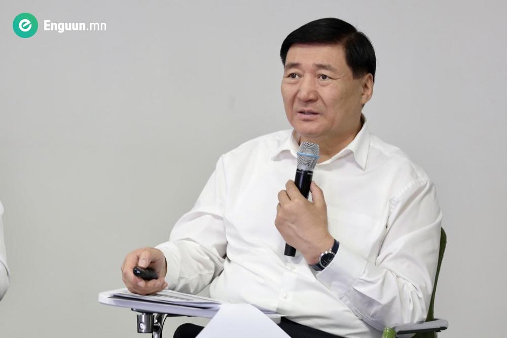 "Улсын хэмжээнд 207 өрхийн эрүүл мэндийн төв үйл ажиллагаа явуулж, 3614 эрүүл мэндийн ажилтан ажиллаж байна.