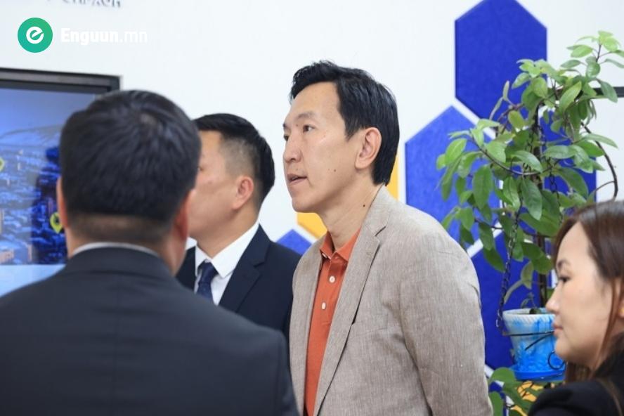 "Цахим-Эрдэнэт” хөтөлбөрийн хэрэгжилттэй танилцаж, мэдээлэл сонслоо