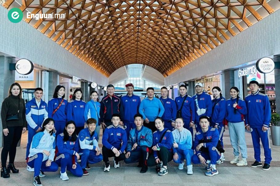 Боксчид  дэлхийн цомын төлөө өрсөлдөхөөр явлаа.