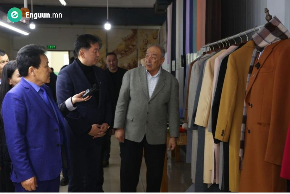 Хөнгөн үйлдвэрийн салбарыг татварын бодлого болон бусад хэлбэрээр дэмжинэ