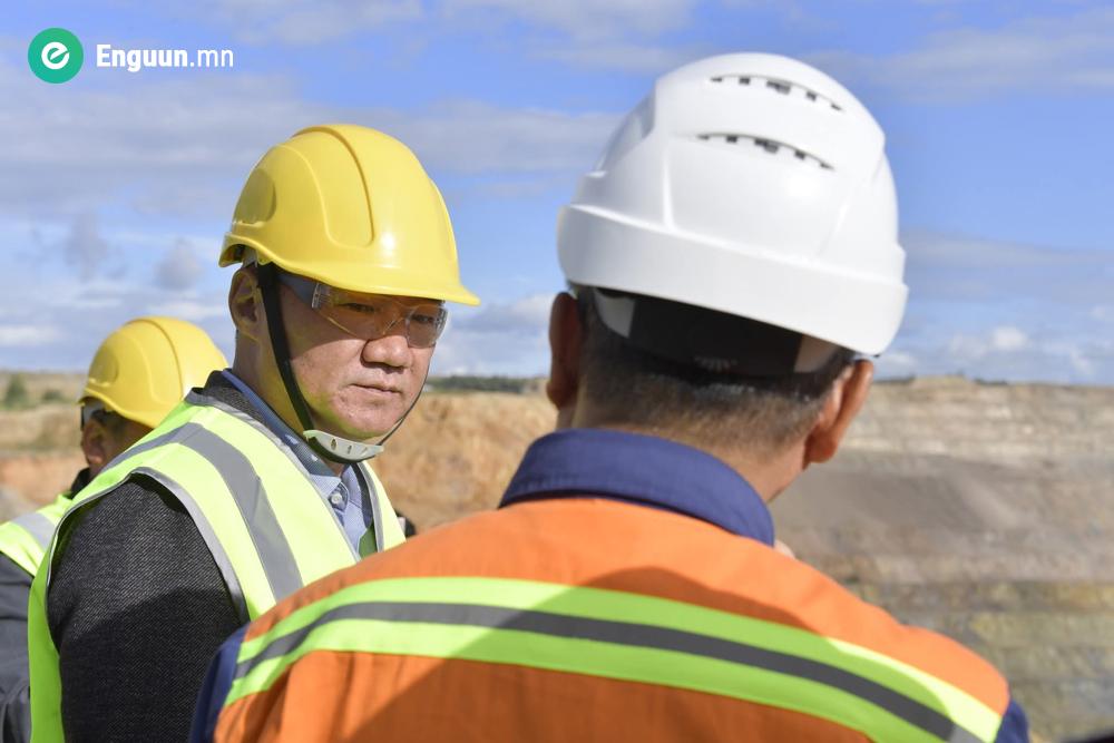 Монгол Улсын сайд, Засгийн газрын Хэрэг эрхлэх газрын дарга С.Бямбацогт Эрдэнэт үйлдвэрийн хамт олныг маш сайн ажиллаж байгааг онцоллоо