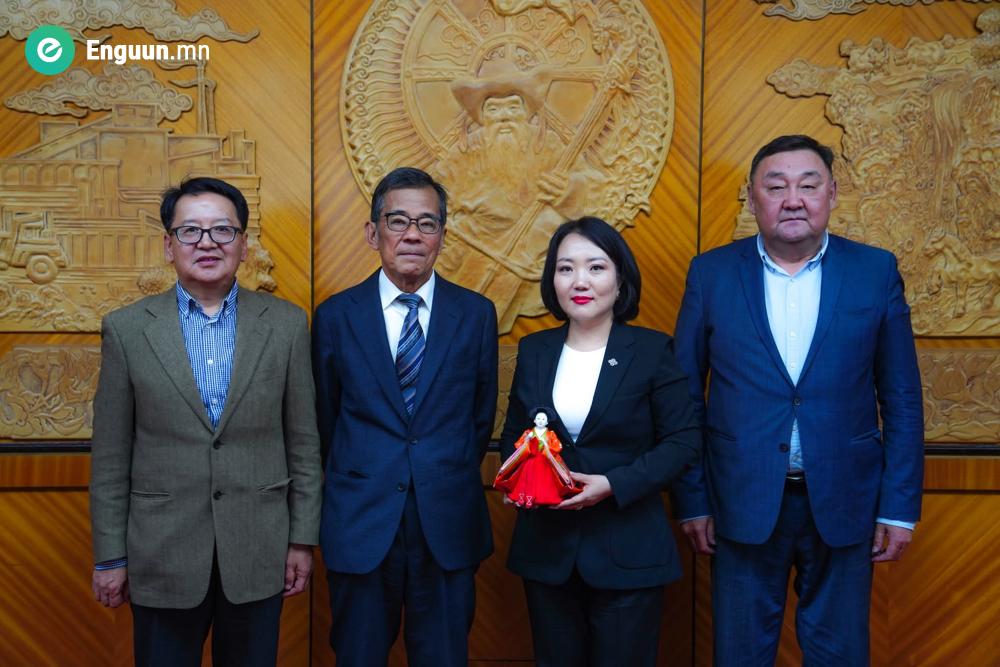 Эрдэнэт үйлдвэрт “Тэрбум мод тарих” хөтөлбөрийн хүрээнд 1 сая мод тарьж, био нүүрсийг ашиглах боломжийг судлах санал гаргажээ